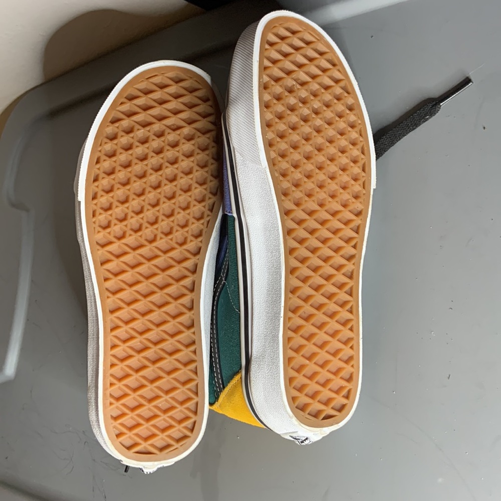 vans - Picture 2 of 3